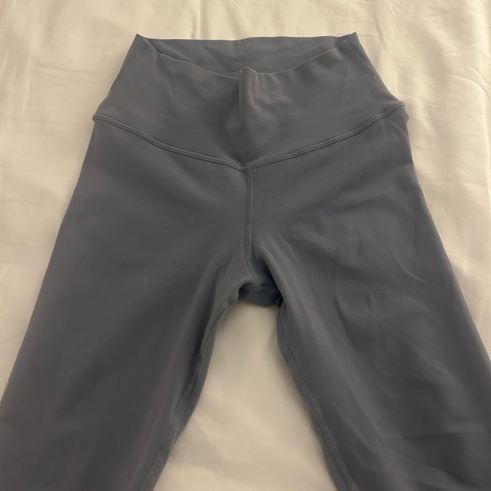 Alo Airbrush 7/8 Leggings in Slate - Picture 2 of 2